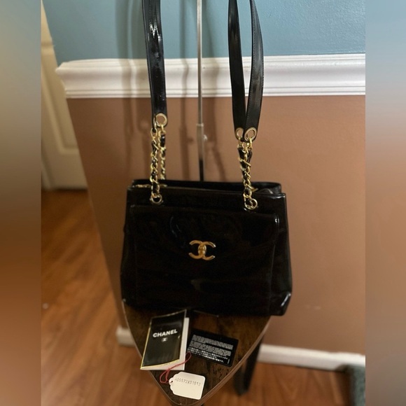 Chanel Vintage Black Patent Leather Chain Tote Shoulder Bag - Picture 2 of 12